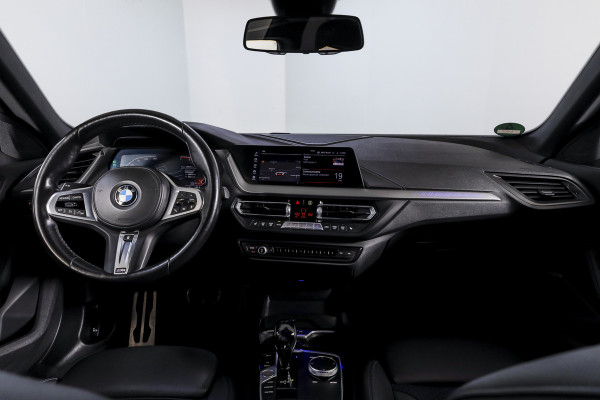 BMW 2 Serie Gran Coupé 218i 136 PK Executive Edition M-Sport Orig. NL | Dig. Cockpit | Head-Up | Cruise | Stoel-+Stuurverw. | PDC | Camera | NAV+App. Connect | ECC | Trekhaak | LM 18" |