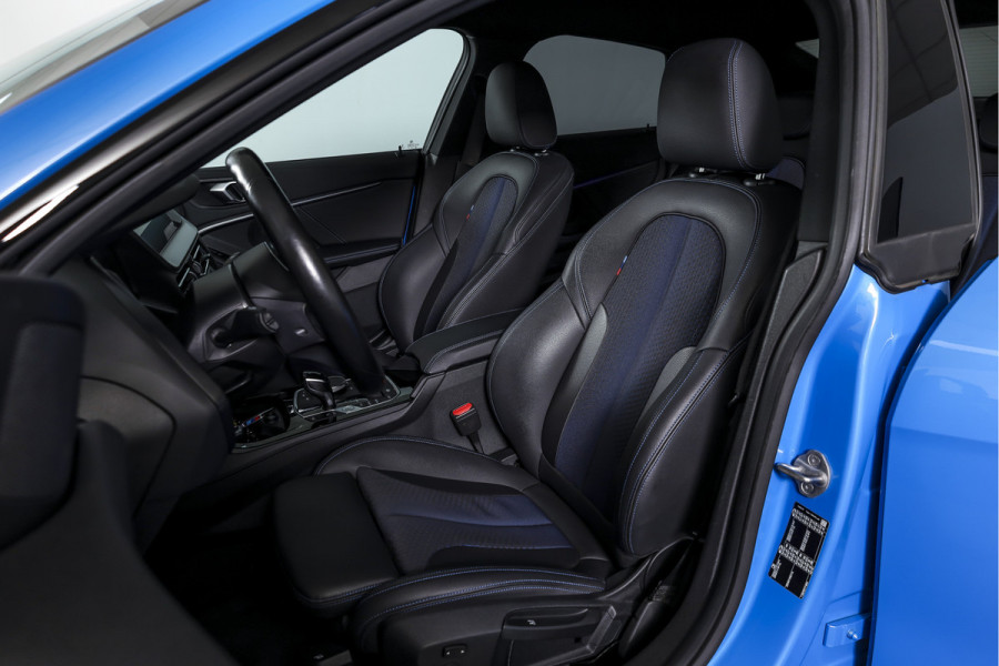 BMW 2 Serie Gran Coupé 218i 136 PK Executive Edition M-Sport Orig. NL | Dig. Cockpit | Head-Up | Cruise | Stoel-+Stuurverw. | PDC | Camera | NAV+App. Connect | ECC | Trekhaak | LM 18" |