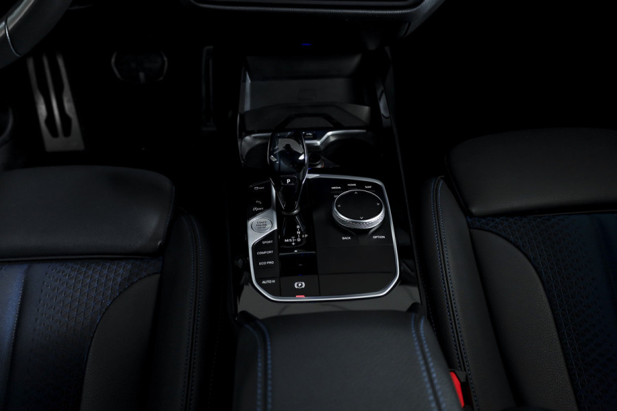 BMW 2 Serie Gran Coupé 218i 136 PK Executive Edition M-Sport Orig. NL | Dig. Cockpit | Head-Up | Cruise | Stoel-+Stuurverw. | PDC | Camera | NAV+App. Connect | ECC | Trekhaak | LM 18" |