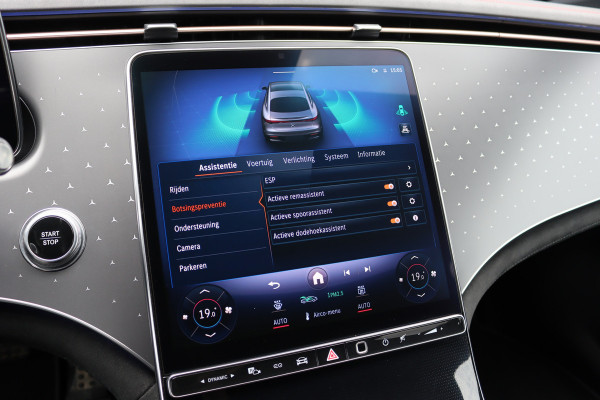 Mercedes-Benz EQS 450+ AMG Line Premium+ 108 kWh | SoH 98,58% | Luchtvering | Achterasbesturing | Distronic+ | Burmester | Stoelventilatie | Massage | Digital Light | Panoramadak | HUD | Verwarmd Stuurwiel |