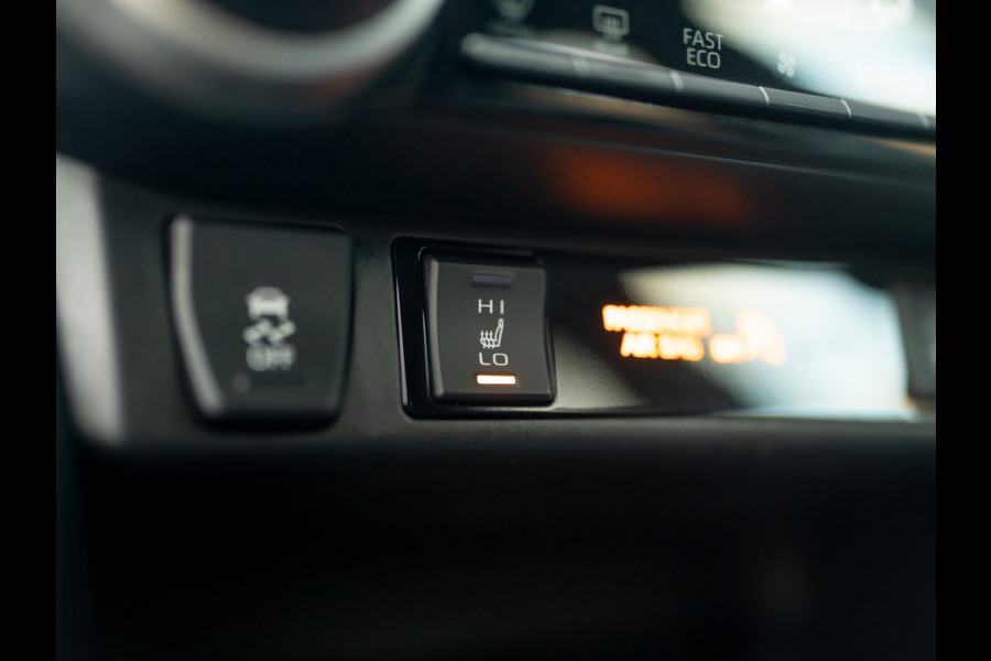 Toyota RAV4 2.5 Hybrid AWD ADVENTURE | Bearlock | Trekhaak afnb. | 360 Camera | BSM | Prijs Rijklaar!!