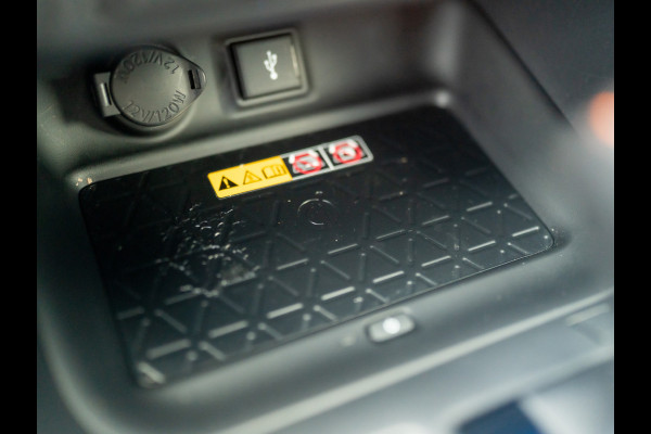Toyota RAV4 2.5 Hybrid AWD ADVENTURE | Bearlock | Trekhaak afnb. | 360 Camera | BSM | Prijs Rijklaar!!