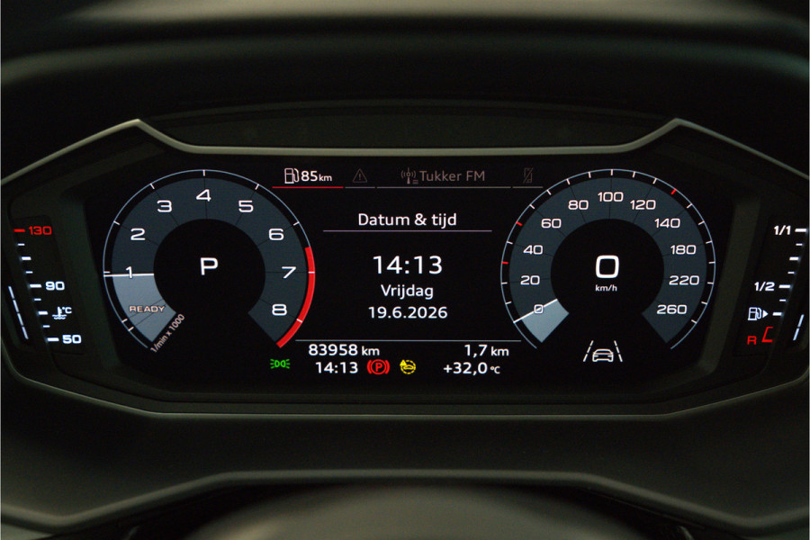 Audi A1 citycarver 35 TFSI epic Carplay PDC 17'' 24 Maanden garantie* (Vraag naar de voorwaarden)