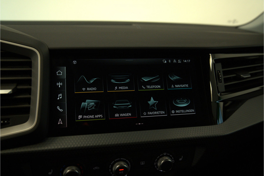 Audi A1 citycarver 35 TFSI epic Carplay PDC 17'' 24 Maanden garantie* (Vraag naar de voorwaarden)