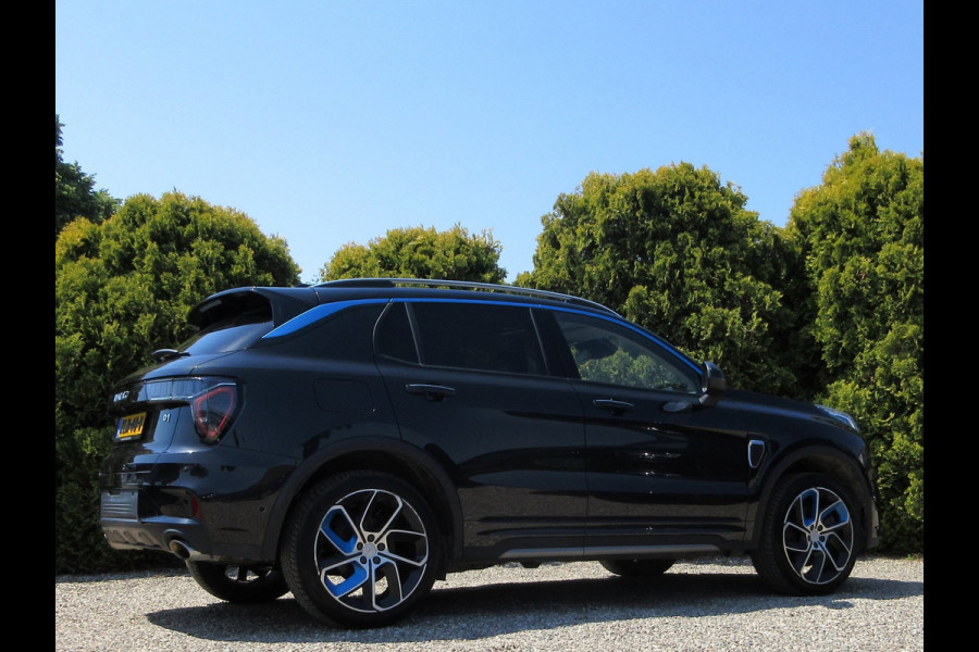 Lynk & Co 01 1.5 * 360Cam * Pano * Carplay *