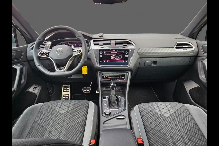 Volkswagen Tiguan 2.0 TSI 190PK 4MOTION DSG R-Line | Pano | Trekhaak | HUD | Stuur- & stoelverwarming | Virtual | App-connect | LMV 19" |