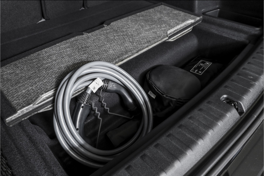 BMW X1 xDrive25e 245 PK M-Sport | Premium Pack | S/K-Panodak | Elek. Trekhaak | Dig. Cockpit | Cruise | Stoelverw. | PDC | Camera | NAV+App. Connect | ECC | Elek. Klep | LM 19" | 9761
