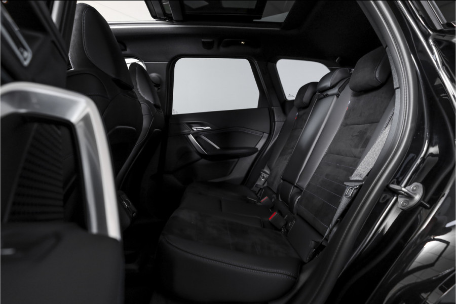 BMW X1 xDrive25e 245 PK M-Sport | Premium Pack | S/K-Panodak | Elek. Trekhaak | Dig. Cockpit | Cruise | Stoelverw. | PDC | Camera | NAV+App. Connect | ECC | Elek. Klep | LM 19" | 9761