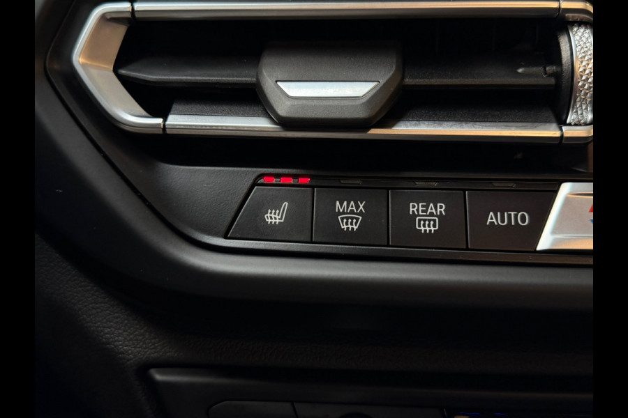 BMW 1-serie 118i High Executive M-SPORT|PANO|HARMAN KARDON|KEYLESS|FABRIEKSGARANTIE|CARPLAY|CAMERA|AMBIENT|DEALER ONDERHOUDEN|VOL!