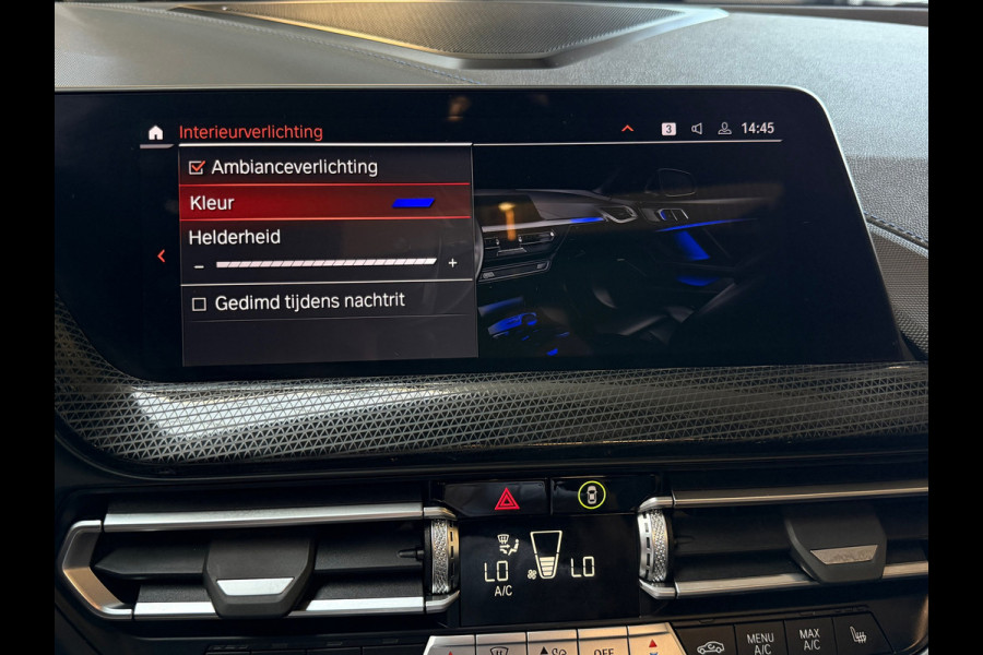 BMW 1-serie 118i High Executive M-SPORT|PANO|HARMAN KARDON|KEYLESS|FABRIEKSGARANTIE|CARPLAY|CAMERA|AMBIENT|DEALER ONDERHOUDEN|VOL!