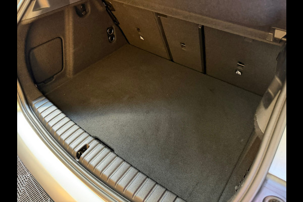 BMW 1-serie 118i High Executive M-SPORT|PANO|HARMAN KARDON|KEYLESS|FABRIEKSGARANTIE|CARPLAY|CAMERA|AMBIENT|DEALER ONDERHOUDEN|VOL!