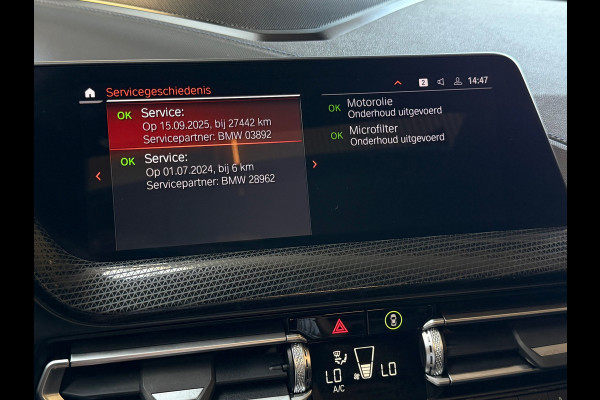 BMW 1-serie 118i High Executive M-SPORT|PANO|HARMAN KARDON|KEYLESS|FABRIEKSGARANTIE|CARPLAY|CAMERA|AMBIENT|DEALER ONDERHOUDEN|VOL!