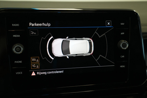 Volkswagen T-Roc 1.5 TSI R-Line 3x Business Panoramadak 19'lmv Adaptive-Cruise IQ-led 24 Maanden garantie* (Vraag naar de voorwaarden)