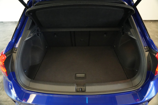 Volkswagen T-Roc 1.5 TSI R-Line 3x Business Panoramadak 19'lmv Adaptive-Cruise IQ-led 24 Maanden garantie* (Vraag naar de voorwaarden)