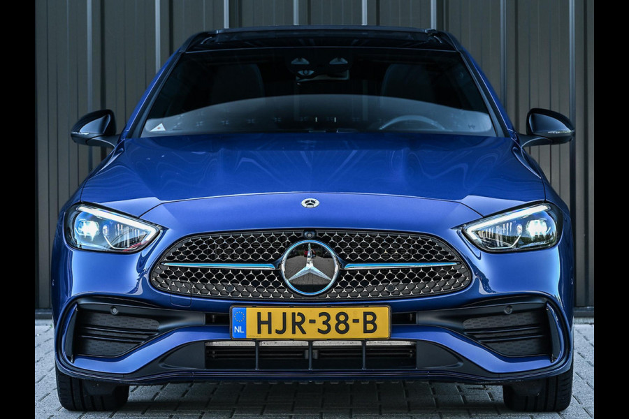 Mercedes-Benz C-Klasse Estate 300 e Business Solution AMG | NL-Auto | Panoramadak | 360 Camera | Burmester | Night-Pakket | Memory Seats | Head-Up | ACC | Ambiance Interieur | Stuurverwarming |
