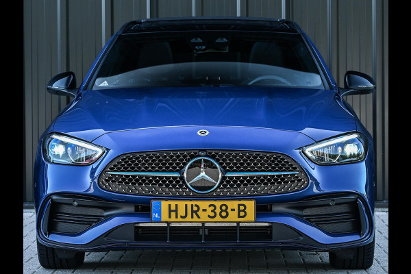 Mercedes-Benz C-Klasse Estate 300 e Business Solution AMG | NL-Auto | Panoramadak | 360 Camera | Burmester | Night-Pakket | Memory Seats | Head-Up | ACC | Ambiance Interieur | Stuurverwarming |