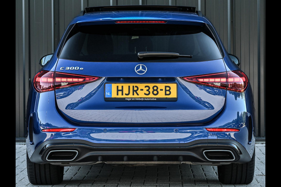 Mercedes-Benz C-Klasse Estate 300 e Business Solution AMG | NL-Auto | Panoramadak | 360 Camera | Burmester | Night-Pakket | Memory Seats | Head-Up | ACC | Ambiance Interieur | Stuurverwarming |