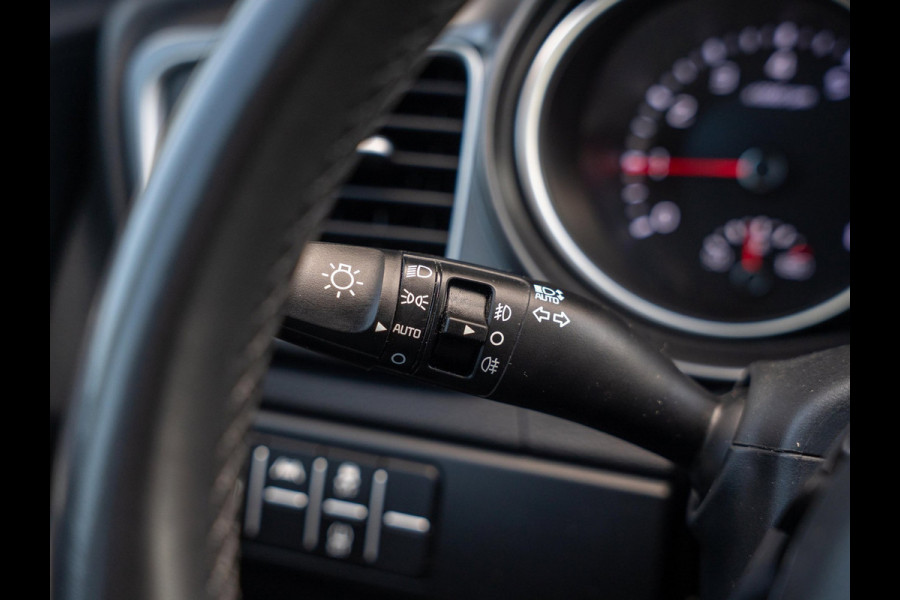 Kia Ceed 1.0 T-GDi DynamicLine Carplay / Camera / Led / DAB