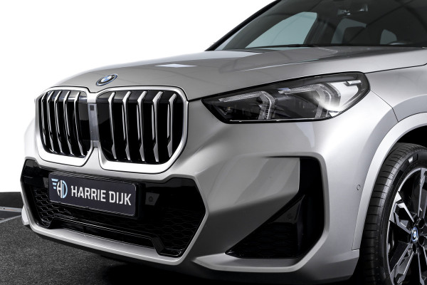 BMW X1 xDrive25e 245 PK | M-Sport | Premium Pack | S/K-Panodak | Elek. Trekhaak | Dig. Cockpit | Cruise | Stoelverw. | PDC | Camera | NAV+App. Connect | ECC | Elek. Klep | LM 19" | 2882