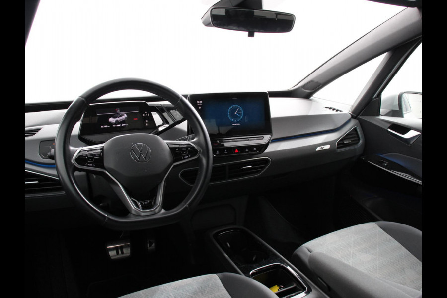 Volkswagen ID.3 First 58 kWh Navigatie Apple Carplay/Android Auto Adaptive Cruise Control Parkeersensoren Stoel- en stuurverwarming Lichtmetalen velgen Climate Control