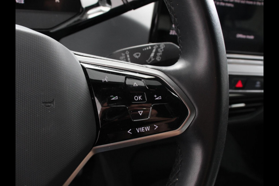 Volkswagen ID.3 First 58 kWh Navigatie Apple Carplay/Android Auto Adaptive Cruise Control Parkeersensoren Stoel- en stuurverwarming Lichtmetalen velgen Climate Control