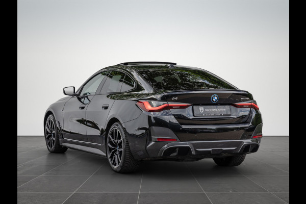 BMW i4 eDrive40 High Executive 84 kWh M-Pakket M-sportstoelen Schuif/kantel HuD
