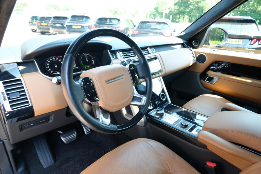 Land Rover Range Rover P400e Autobiography 404 PK | Meridan audio | Panoramadak | Stoelmassage | Head-Up | Adaptive cruise | Lounge stoelen | Luchtvering |