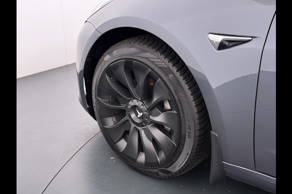 Tesla Model 3 Long Range AWD 75kWh 463PK Full Self Driving Ivoor Interieur All-Season banden Privacy Glas Premium Audio Panoramadak Navi Camer Lmv Leder Memory Elek.Stoelen Achterbank+Stoelverwarming Keyless Wifi Origineel Nederlandse Particuliere Auto Fabrieksgarantie op Accu en motor tot 25-3-2027/192.000KM