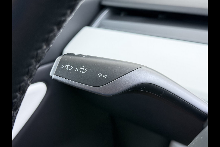 Tesla Model 3 Long Range AWD 75kWh 463PK Full Self Driving Ivoor Interieur All-Season banden Privacy Glas Premium Audio Panoramadak Navi Camer Lmv Leder Memory Elek.Stoelen Achterbank+Stoelverwarming Keyless Wifi Origineel Nederlandse Particuliere Auto Fabrieksgarantie op Accu en motor tot 25-3-2027/192.000KM
