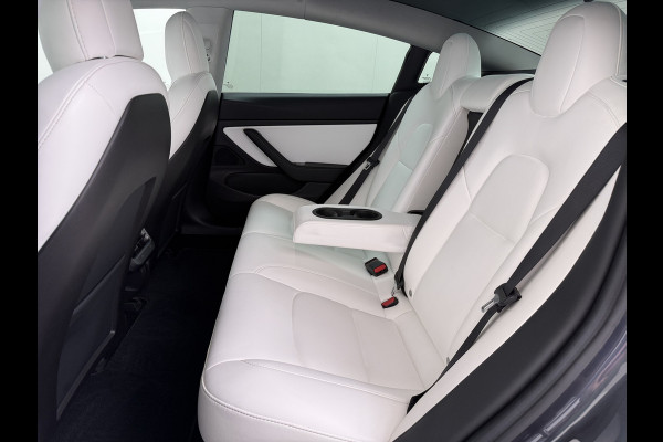 Tesla Model 3 Long Range AWD 75kWh 463PK Full Self Driving Ivoor Interieur All-Season banden Privacy Glas Premium Audio Panoramadak Navi Camer Lmv Leder Memory Elek.Stoelen Achterbank+Stoelverwarming Keyless Wifi Origineel Nederlandse Particuliere Auto Fabrieksgarantie op Accu en motor tot 25-3-2027/192.000KM