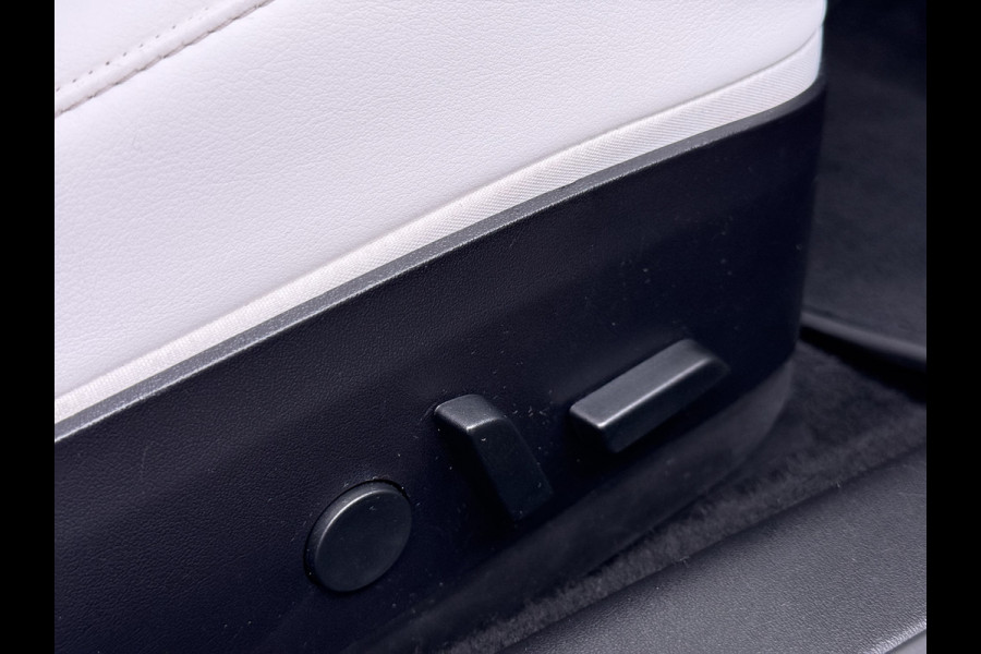 Tesla Model 3 Long Range AWD 75kWh 463PK Full Self Driving Ivoor Interieur All-Season banden Privacy Glas Premium Audio Panoramadak Navi Camer Lmv Leder Memory Elek.Stoelen Achterbank+Stoelverwarming Keyless Wifi Origineel Nederlandse Particuliere Auto Fabrieksgarantie op Accu en motor tot 25-3-2027/192.000KM