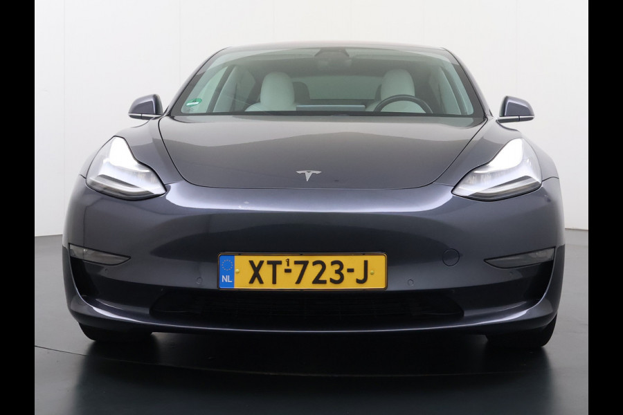 Tesla Model 3 Long Range AWD 75kWh 463PK Full Self Driving Ivoor Interieur All-Season banden Privacy Glas Premium Audio Panoramadak Navi Camer Lmv Leder Memory Elek.Stoelen Achterbank+Stoelverwarming Keyless Wifi Origineel Nederlandse Particuliere Auto Fabrieksgarantie op Accu en motor tot 25-3-2027/192.000KM