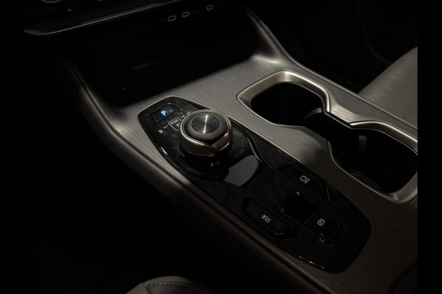 Lexus RZ 450e Executive Line 71 kWh | Leder interieur | Stoelen gekoeld & verwarmd | LMV 20" | Soh (batterijcheck) Waarde 97,8 %