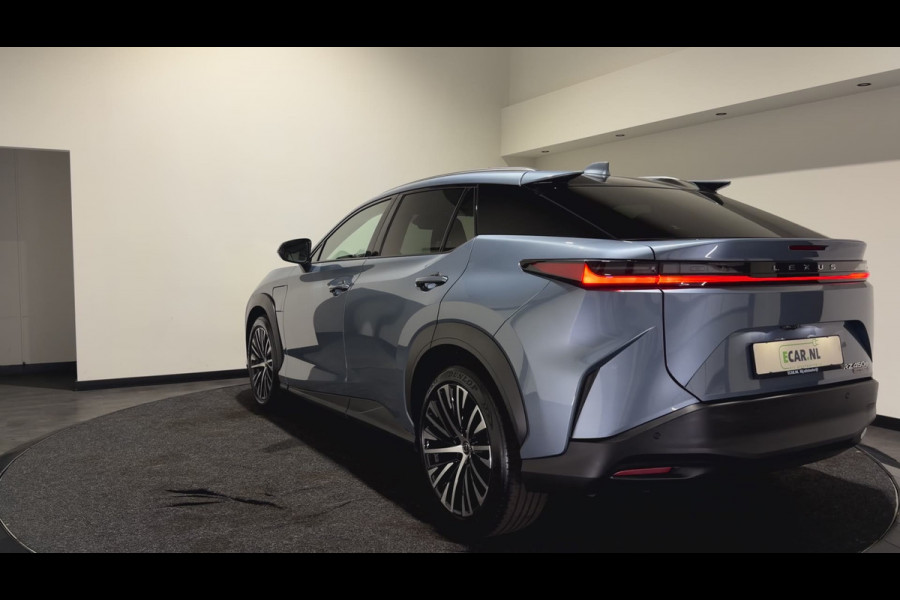 Lexus RZ 450e Executive Line 71 kWh | Leder interieur | Stoelen gekoeld & verwarmd | LMV 20" | Soh (batterijcheck) Waarde 98,1 %