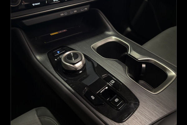 Lexus RZ 450e Executive Line 71 kWh | Leder interieur | Stoelen gekoeld & verwarmd | LMV 20" | Soh (batterijcheck) Waarde 98,1 %