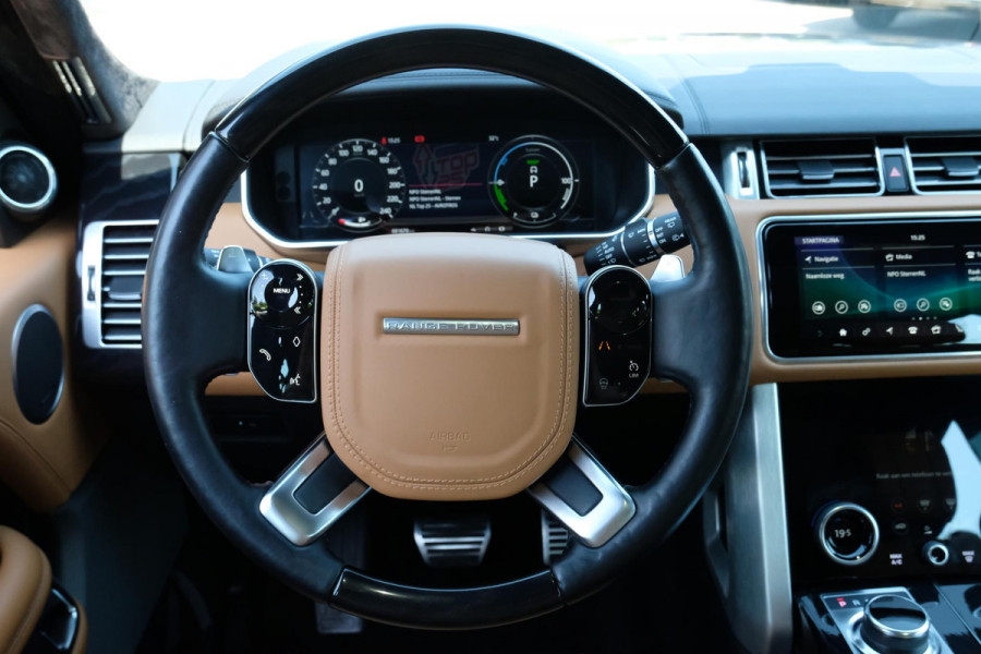 Land Rover Range Rover P400e Autobiography 404 PK | Meridan audio | Panoramadak | Stoelmassage | Head-Up | Adaptive cruise | Lounge stoelen | Luchtvering |
