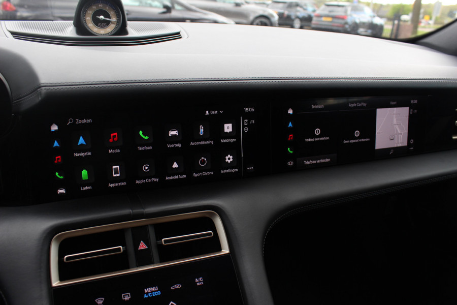 Porsche Taycan Cross Turismo 4 93 kWh / SoH 92,2% / Panoramadak / 360Camera / Passenger Display / Adaptieve Stoelen / Luchtvering / 21'' / Bose / Keyless / Sportchrono / Stoelventilatie / Stoelverwarming 4x / DAB / Cruise Control