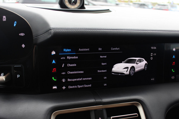 Porsche Taycan Cross Turismo 4 93 kWh / SoH 92,2% / Panoramadak / 360Camera / Passenger Display / Adaptieve Stoelen / Luchtvering / 21'' / Bose / Keyless / Sportchrono / Stoelventilatie / Stoelverwarming 4x / DAB / Cruise Control