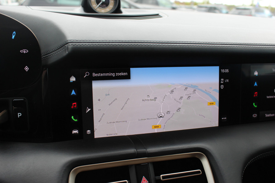 Porsche Taycan Cross Turismo 4 93 kWh / SoH 92,2% / Panoramadak / 360Camera / Passenger Display / Adaptieve Stoelen / Luchtvering / 21'' / Bose / Keyless / Sportchrono / Stoelventilatie / Stoelverwarming 4x / DAB / Cruise Control