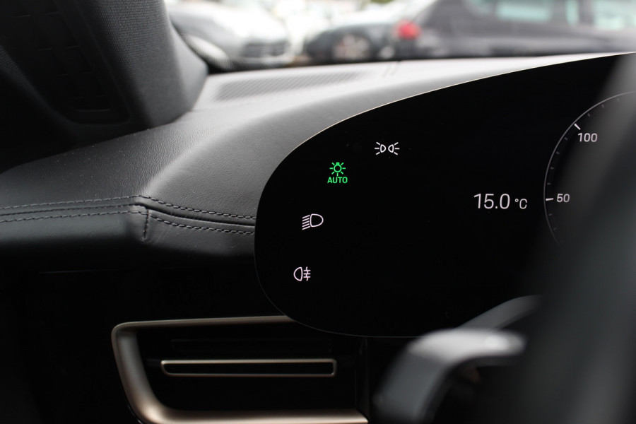 Porsche Taycan Cross Turismo 4 93 kWh / SoH 92,2% / Panoramadak / 360Camera / Passenger Display / Adaptieve Stoelen / Luchtvering / 21'' / Bose / Keyless / Sportchrono / Stoelventilatie / Stoelverwarming 4x / DAB / Cruise Control