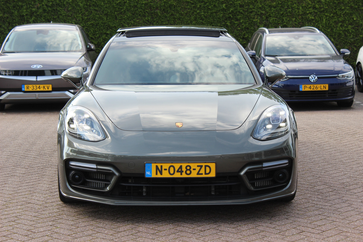 Porsche Panamera Sport Turismo 2.9 4 E-Hybrid / Panoramadak / 360Camera / Head-up / Softclose / Sportdesign+Chrono / 21'' / Sportuitlaat / Bose / Keyless / Stoelverwarming 4x / Stoelventilatie / Stuurverwarming / Dodehoek / DAB / ACC