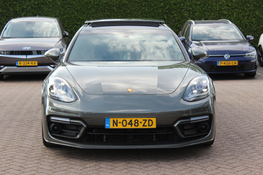 Porsche Panamera Sport Turismo 2.9 4 E-Hybrid / Panoramadak / 360Camera / Head-up / Softclose / Sportdesign+Chrono / 21'' / Sportuitlaat / Bose / Keyless / Stoelverwarming 4x / Stoelventilatie / Stuurverwarming / Dodehoek / DAB / ACC