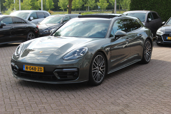Porsche Panamera Sport Turismo 2.9 4 E-Hybrid / Panoramadak / 360Camera / Head-up / Softclose / Sportdesign+Chrono / 21'' / Sportuitlaat / Bose / Keyless / Stoelverwarming 4x / Stoelventilatie / Stuurverwarming / Dodehoek / DAB / ACC