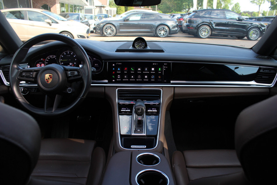 Porsche Panamera Sport Turismo 2.9 4 E-Hybrid / Panoramadak / 360Camera / Head-up / Softclose / Sportdesign+Chrono / 21'' / Sportuitlaat / Bose / Keyless / Stoelverwarming 4x / Stoelventilatie / Stuurverwarming / Dodehoek / DAB / ACC