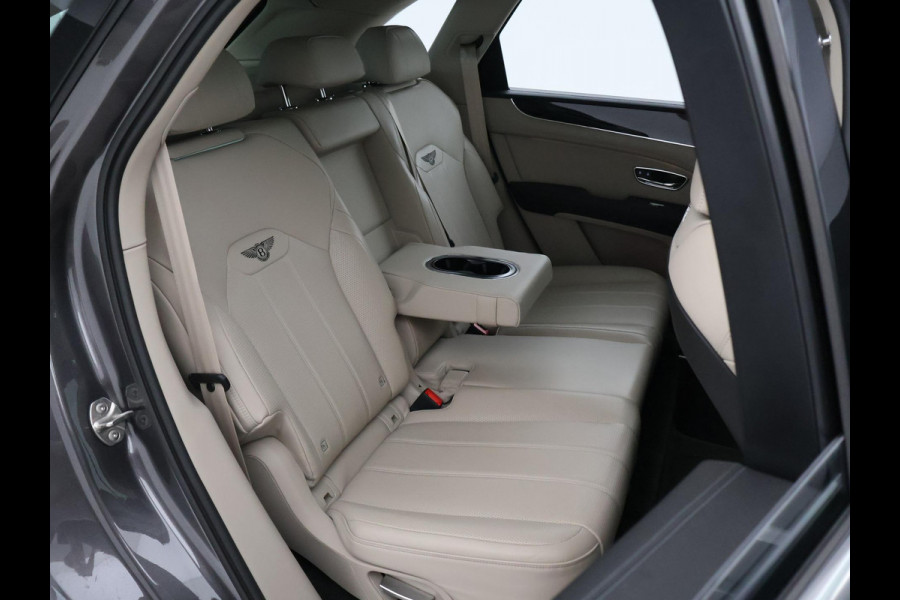Bentley Bentayga 4.0 V8 550 PK 1e EIGENAAR *30.095 KM* + TOURING PAKKET | COMFORT SEAT | PANORAMA | SFEERVERLICHTING