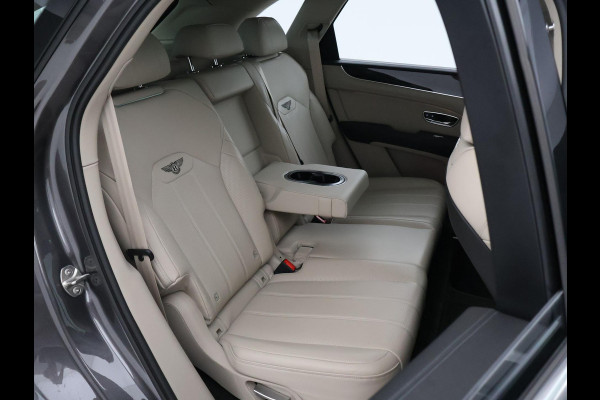 Bentley Bentayga 4.0 V8 550 PK 1e EIGENAAR *30.095 KM* + TOURING PAKKET | COMFORT SEAT | PANORAMA | SFEERVERLICHTING