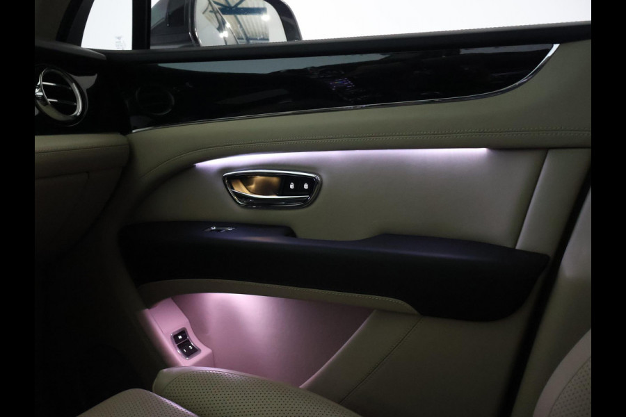 Bentley Bentayga 4.0 V8 550 PK 1e EIGENAAR *30.095 KM* + TOURING PAKKET | COMFORT SEAT | PANORAMA | SFEERVERLICHTING