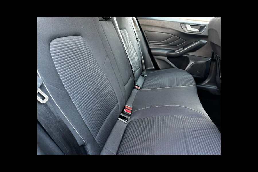 Ford FOCUS Wagon 1.0 EcoBoost Titanium Business Airco/ECC,Cruisecontrol,Navigatie Zeer Nette Auto