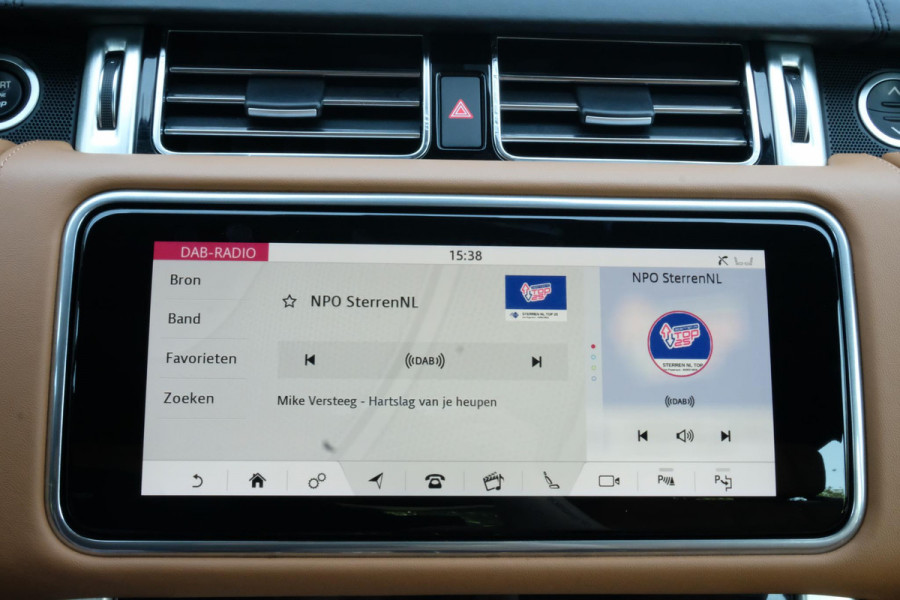 Land Rover Range Rover P400e Autobiography 404 PK | Meridan audio | Panoramadak | Stoelmassage | Head-Up | Adaptive cruise | Lounge stoelen | Luchtvering |