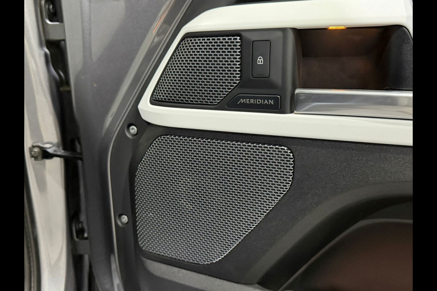 Land Rover Defender 110 2.0 P400e 110 Dynamic SE URBAN / Pano / Meridian / Trekhaak